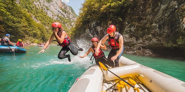 Rafting în familie