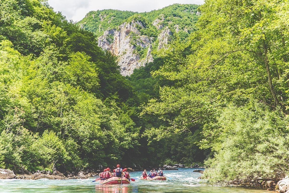 prijateljstvo na raftingu